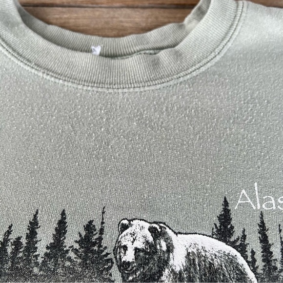 VTG 90s Alaska Grizzly Bear Nature Landscape Sage Green Crewneck Sweatshirt XL - Picture 13 of 14
